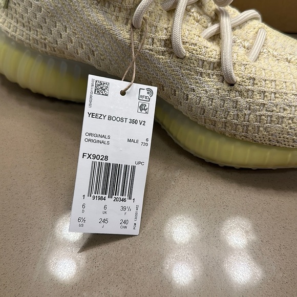 Yeezy Boost 350 V2 Flax beige, Size: 6.5 - Picture 4 of 6